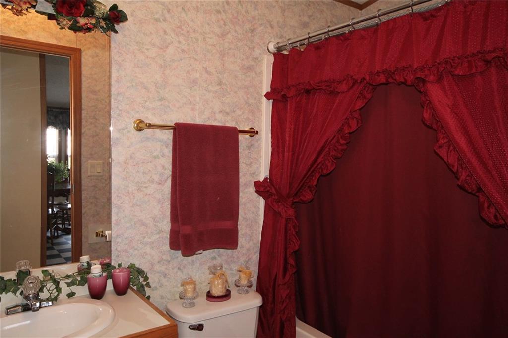 4701 West Ridge Drive Columbus, IN 47203 - Photo 17 of 19 Gallery Image 17