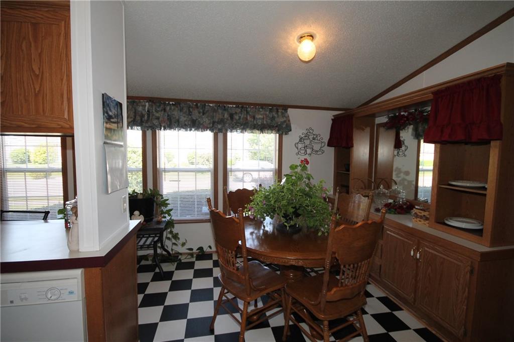4701 West Ridge Drive Columbus, IN 47203 - Photo 9 of 19 Gallery Image 9