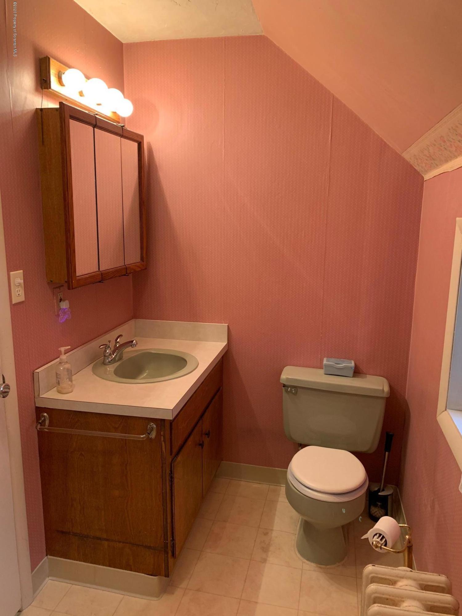 220 Clark Avenue Clarks Summit, PA 18411 - Photo 18 of 49