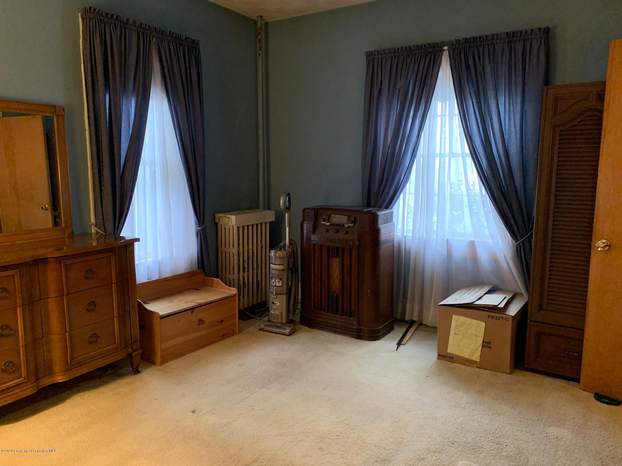 220 Clark Avenue Clarks Summit, PA 18411 - Photo 20 of 49