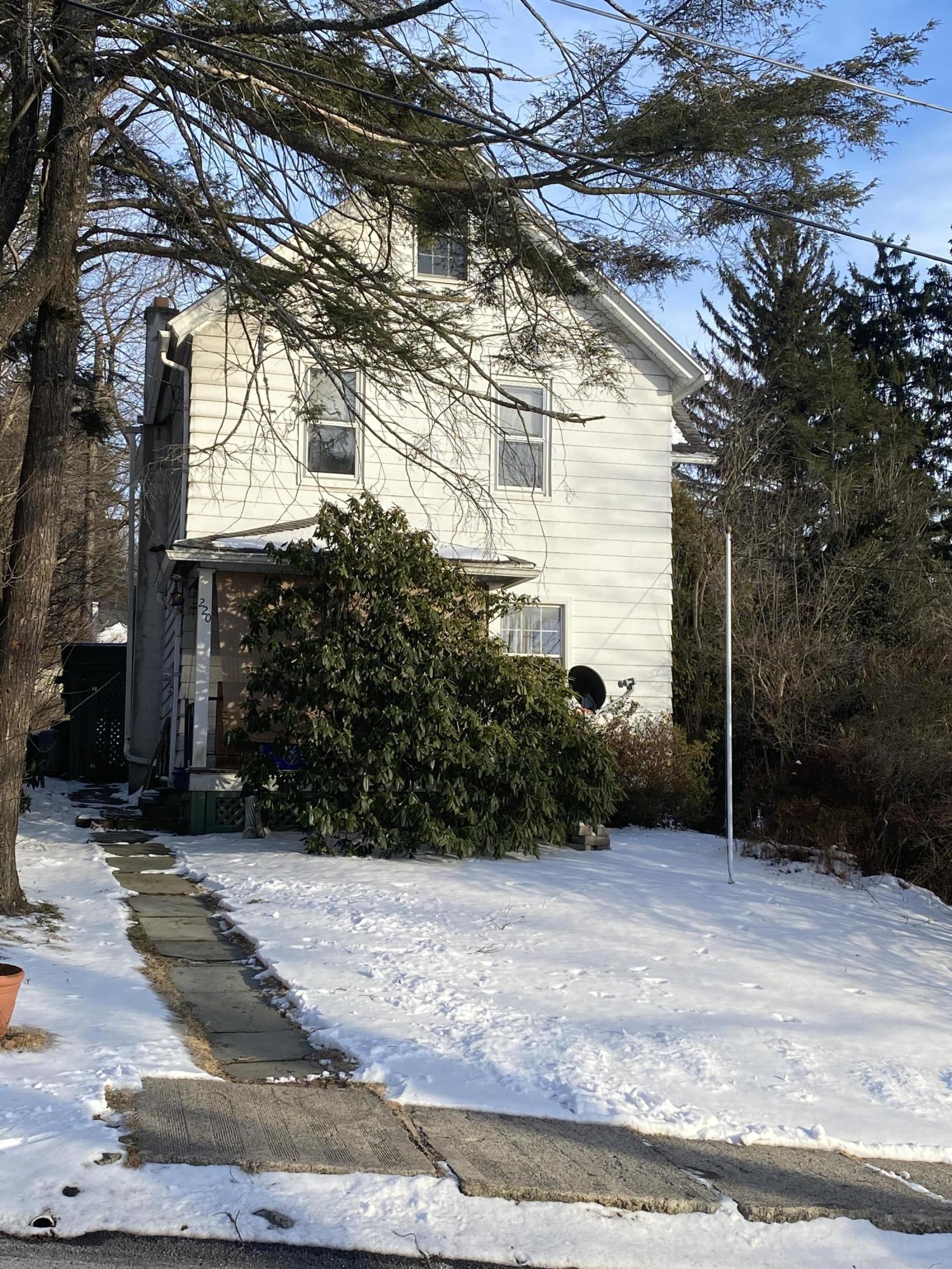 220 Clark Avenue Clarks Summit, PA 18411 - Photo 2 of 49