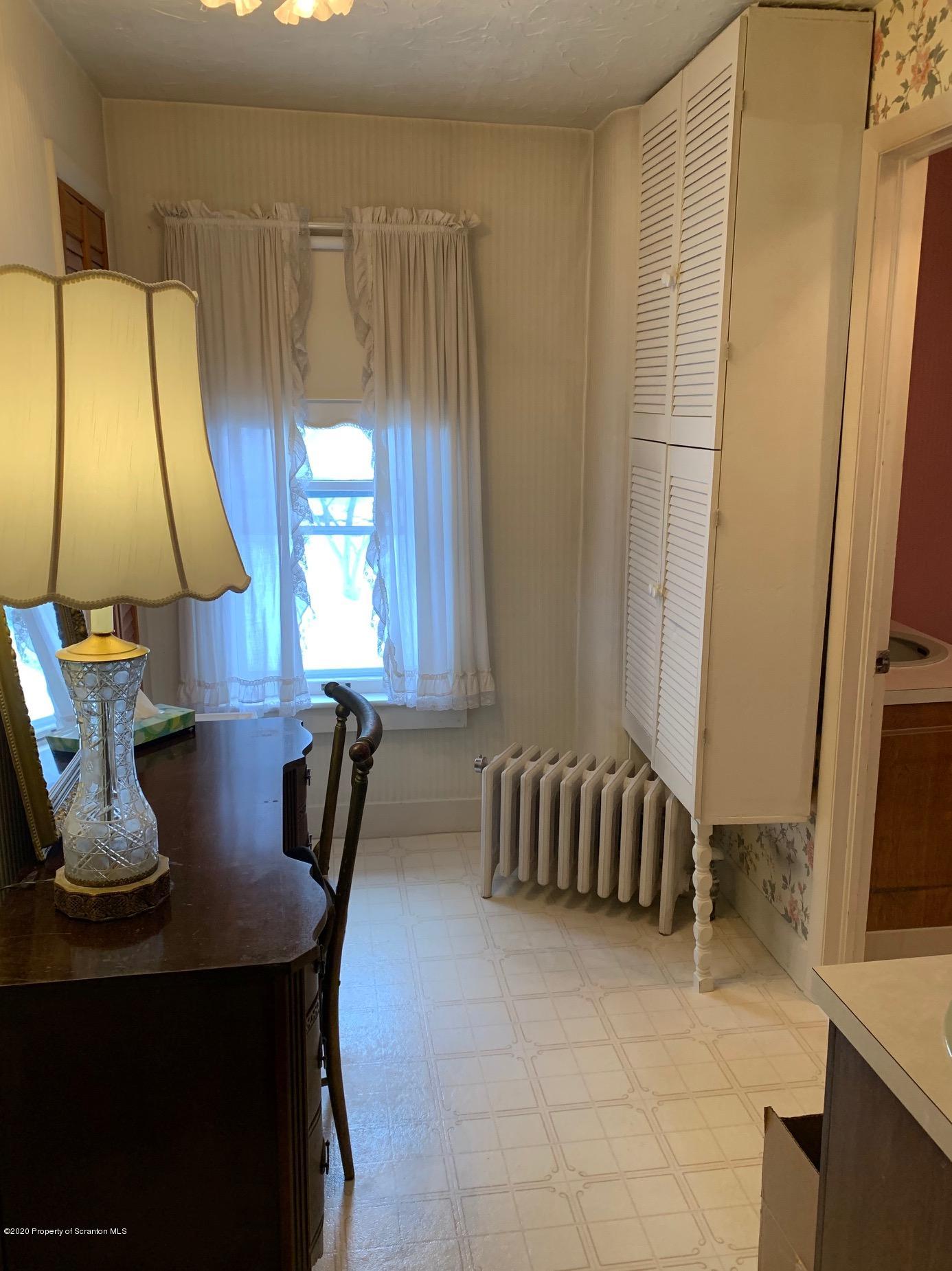 220 Clark Avenue Clarks Summit, PA 18411 - Photo 25 of 49