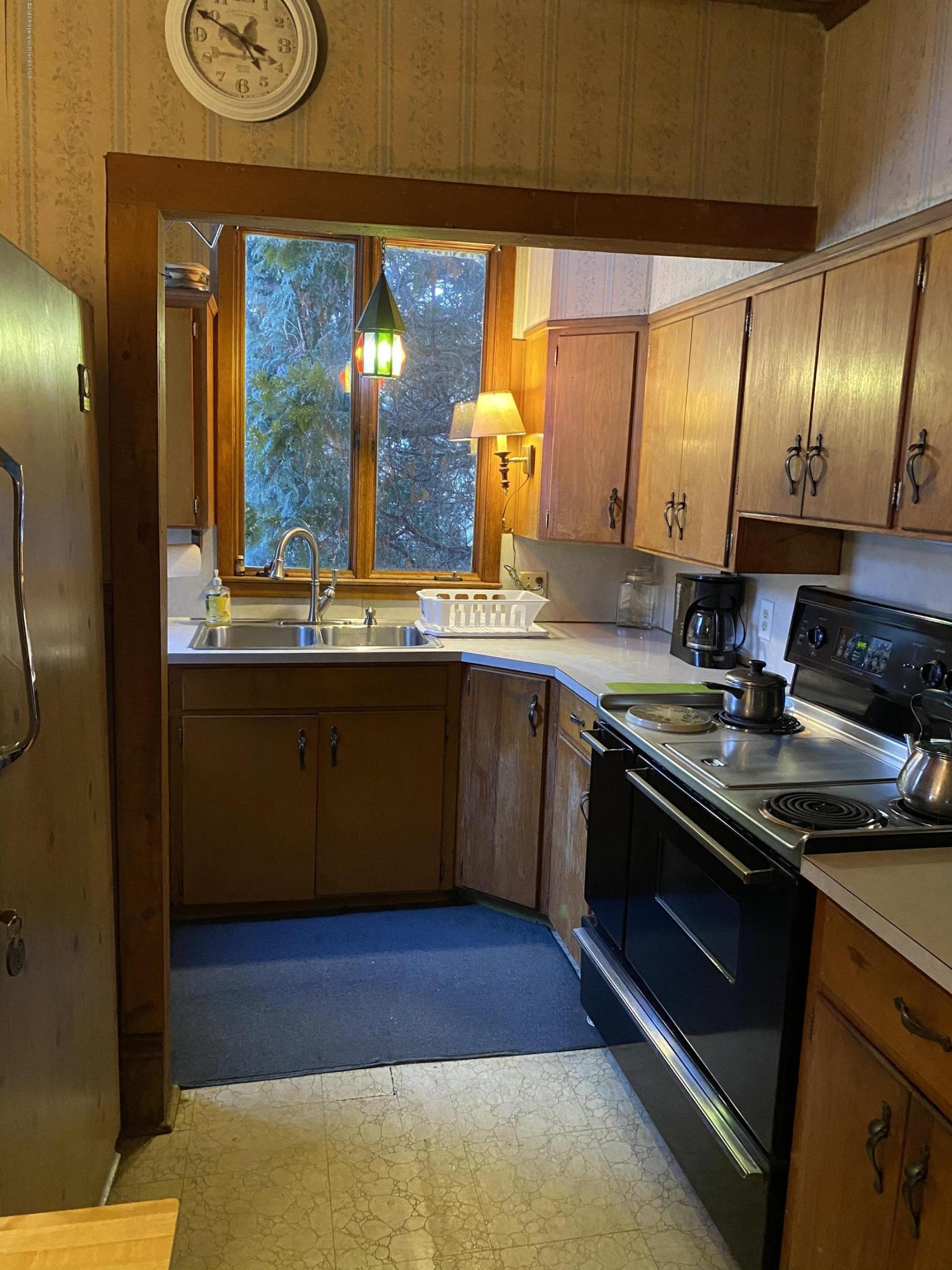 220 Clark Avenue Clarks Summit, PA 18411 - Photo 3 of 49