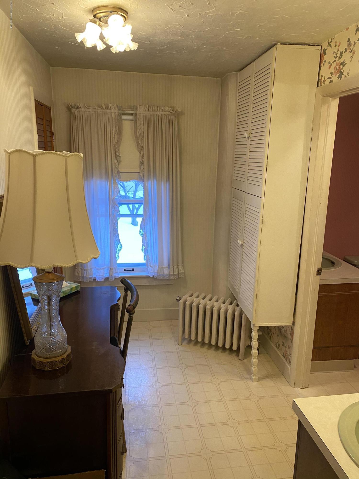 220 Clark Avenue Clarks Summit, PA 18411 - Photo 31 of 49