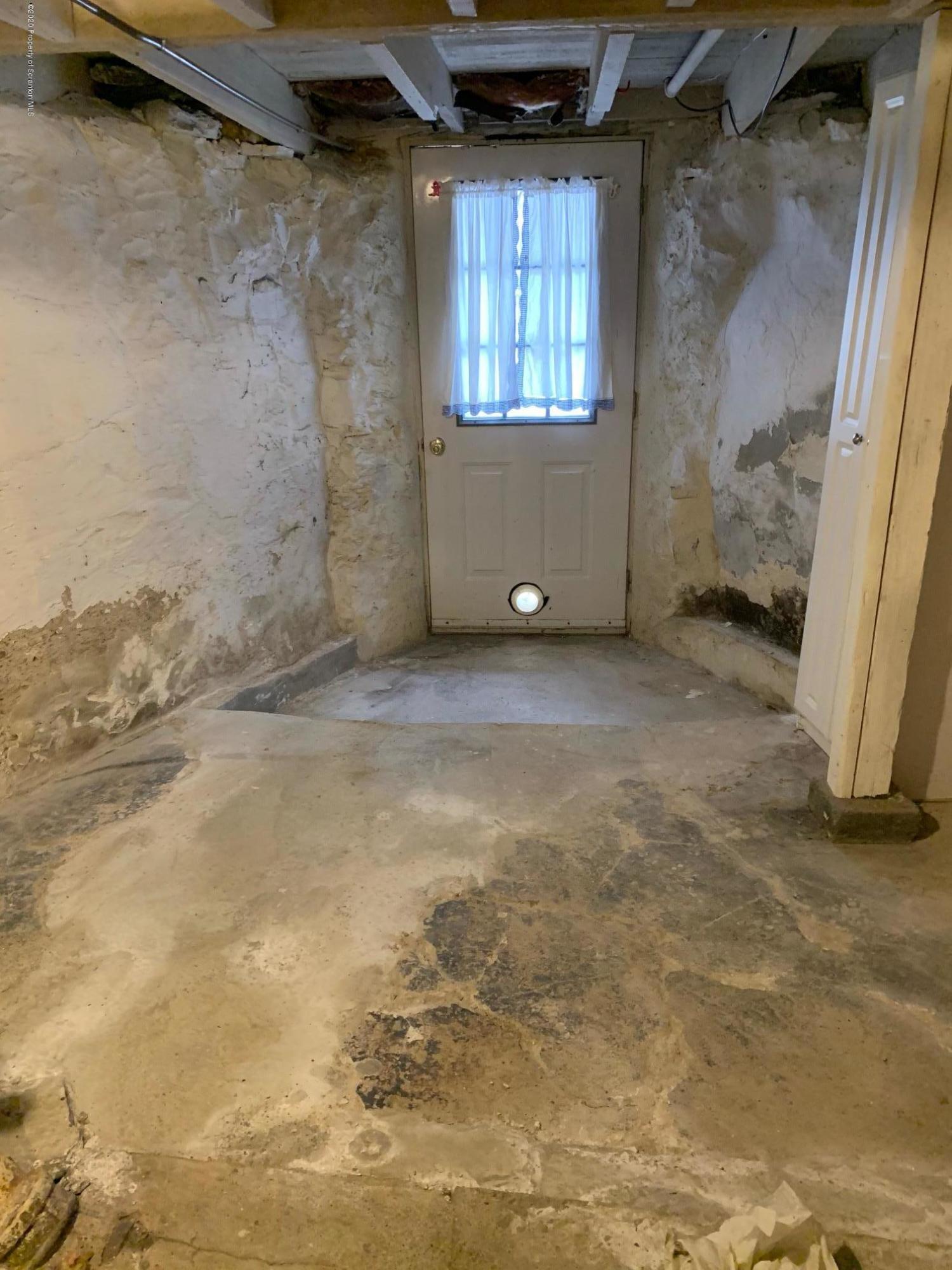 220 Clark Avenue Clarks Summit, PA 18411 - Photo 45 of 49