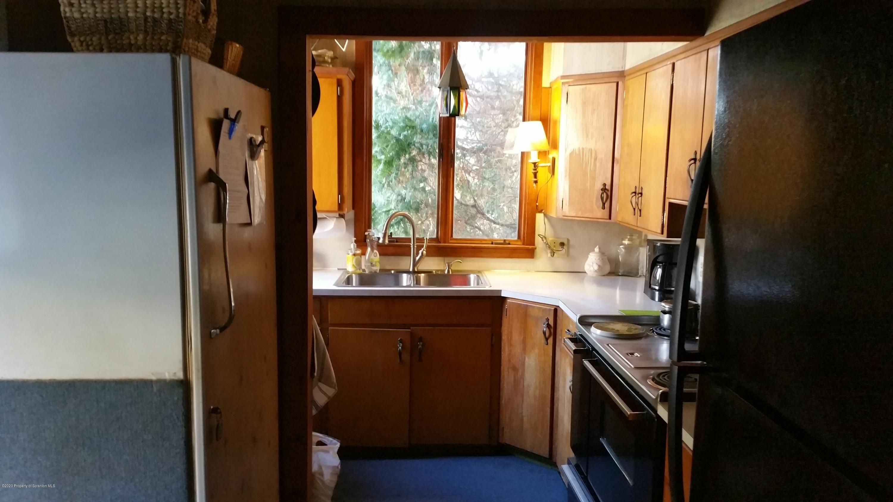 220 Clark Avenue Clarks Summit, PA 18411 - Photo 46 of 49