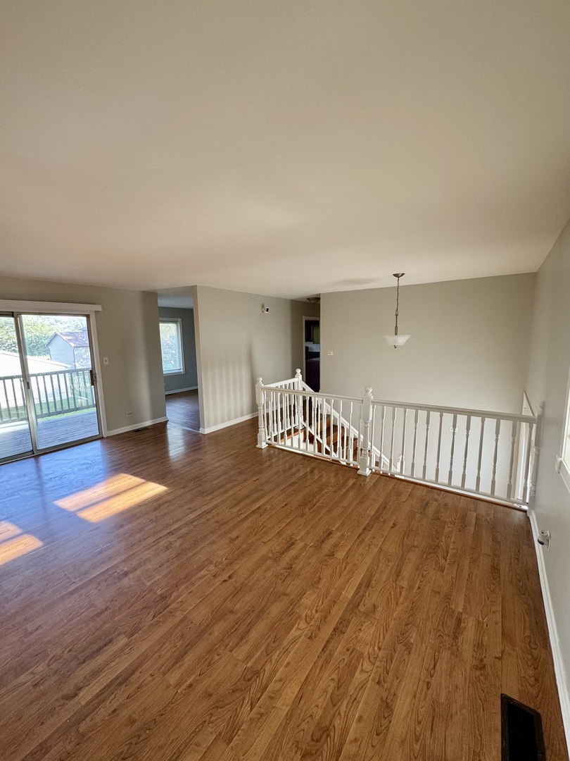 135 Oriole Road Matteson, IL 60443 - Photo 2 of 32 Gallery Image 2