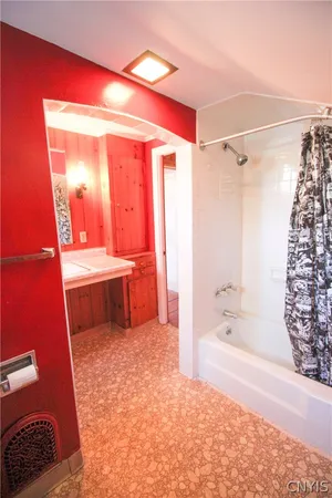 $164,900 | 28 West Main Street, Hamilton, NY 13332