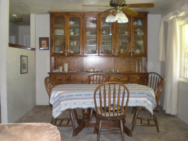 3442 Riverside Drive Anderson, CA 96007 - Photo 7 of 22 Dining area w/ built-in hutch