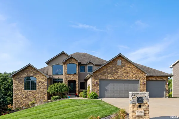$645,000 | 6504 North Stone Ridge Drive, Quincy, IL 62305