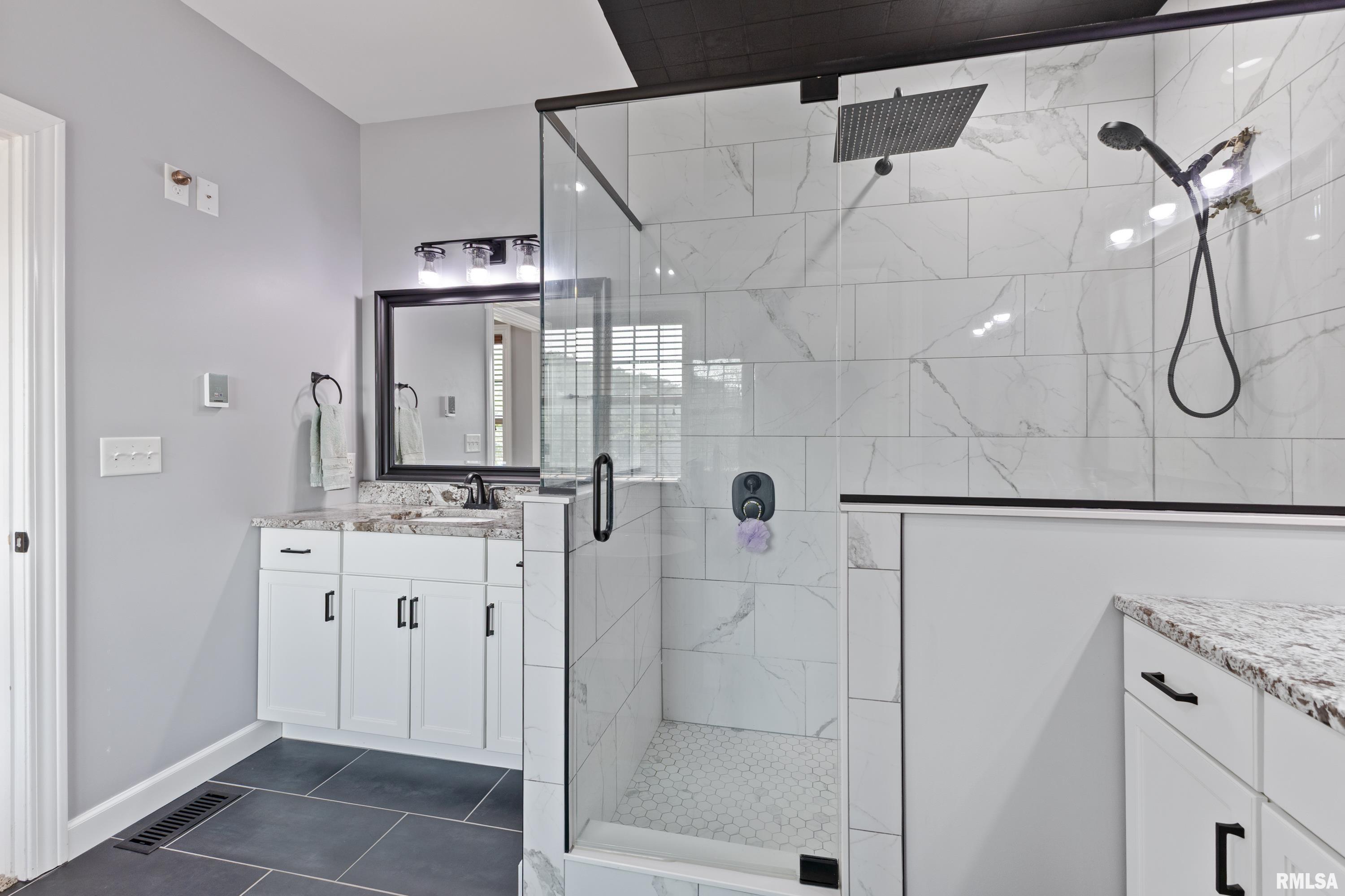 6504 North Stone Ridge Drive Quincy, IL 62305 - Photo 20 of 42