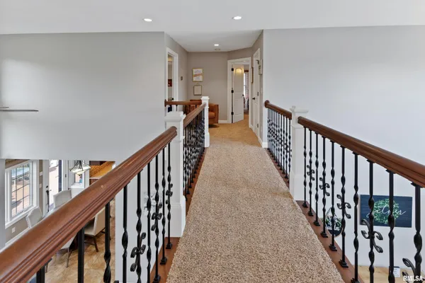 $645,000 | 6504 North Stone Ridge Drive, Quincy, IL 62305