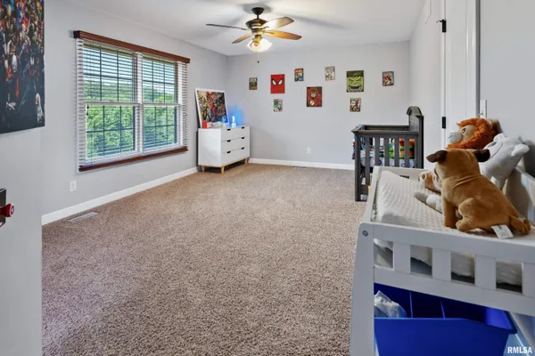 $645,000 | 6504 North Stone Ridge Drive, Quincy, IL 62305