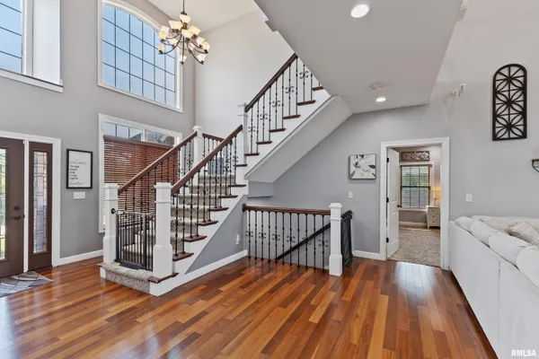 $645,000 | 6504 North Stone Ridge Drive, Quincy, IL 62305