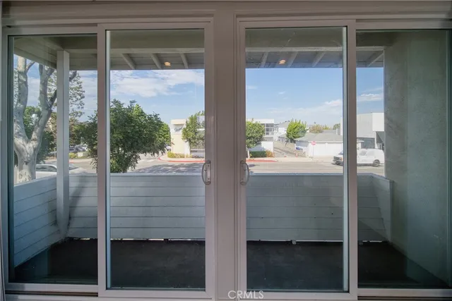 $3,750 | 926 Manhattan Beach Boulevard, Manhattan Beach, CA 90266