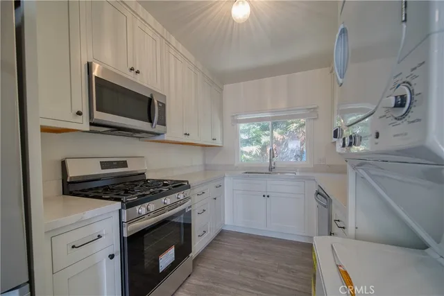 $3,750 | 926 Manhattan Beach Boulevard, Manhattan Beach, CA 90266