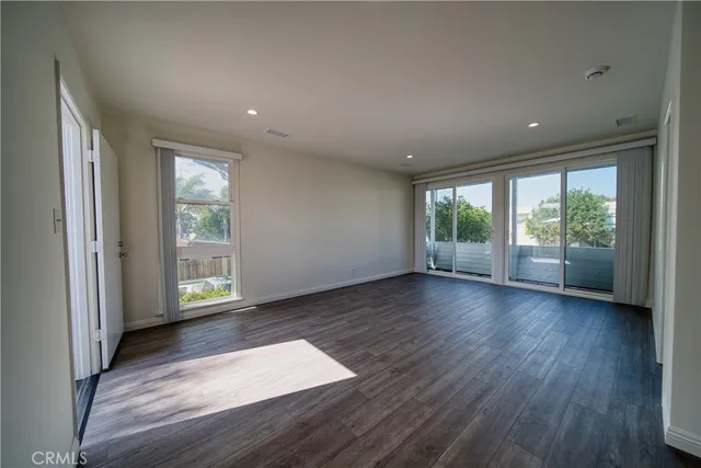 $3,750 | 926 Manhattan Beach Boulevard, Manhattan Beach, CA 90266