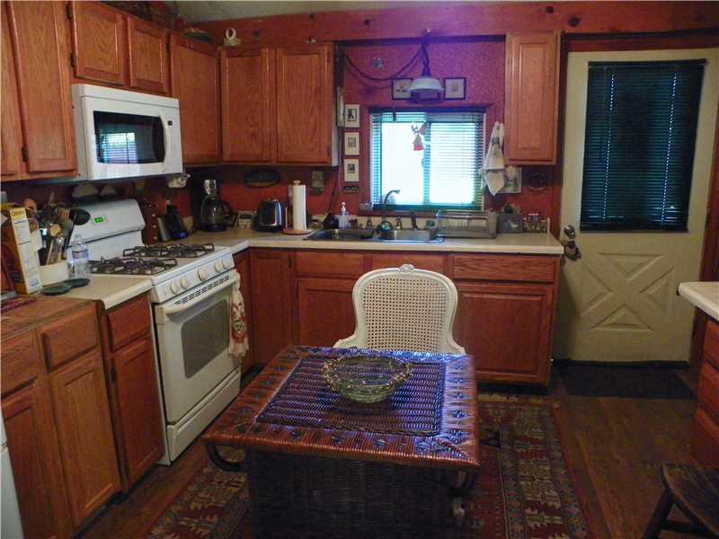 80 Werner Camp Road Pittsburgh, PA 15238 - Photo 6 of 9 Kitchen. You are surprised, aren t you?
