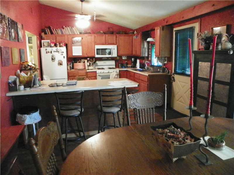 80 Werner Camp Road Pittsburgh, PA 15238 - Photo 7 of 9 Kitchen. See? Cool, right? And the colors are warm and welcoming.