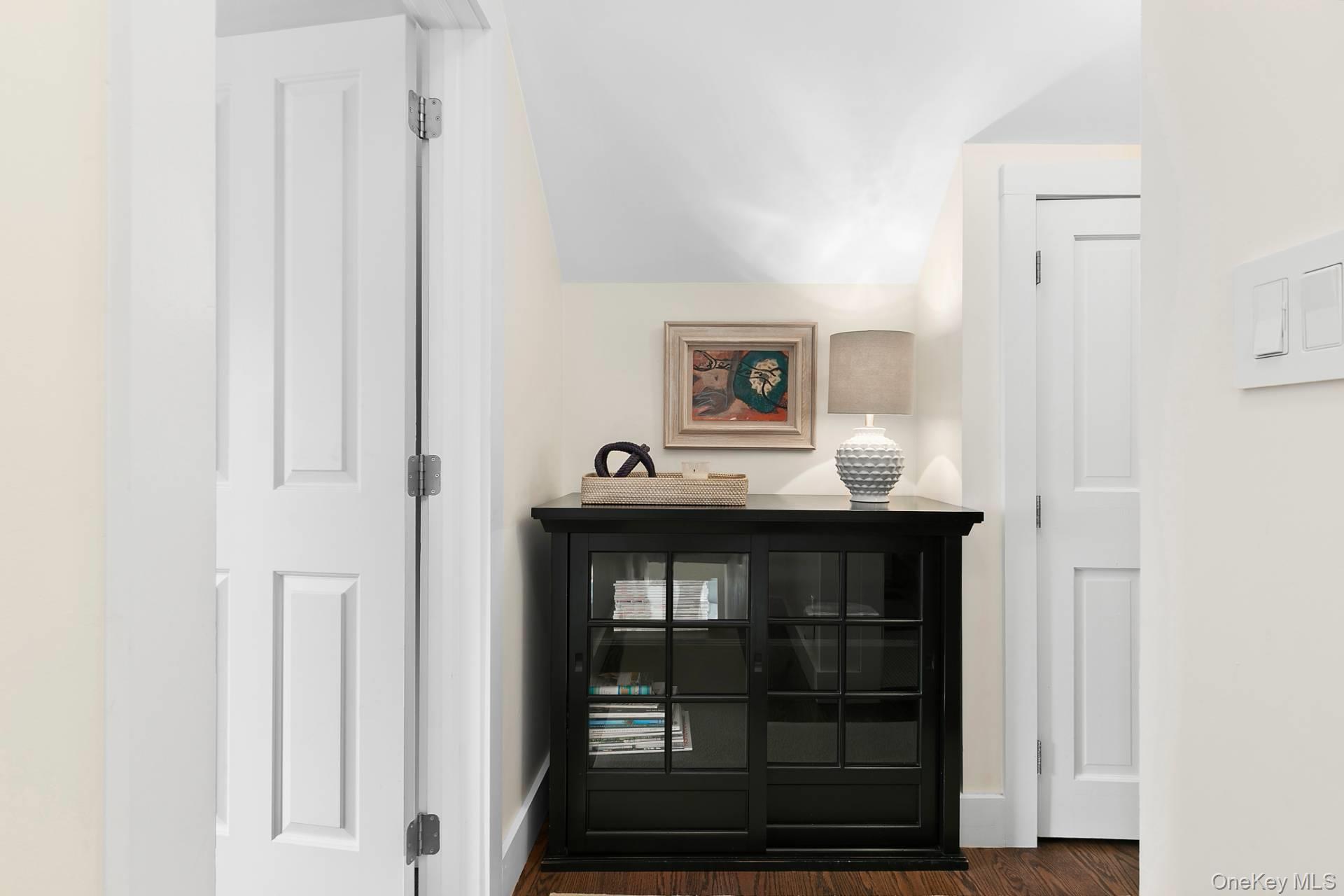 98 Sherrill Road East Hampton, NY 11937 - Photo 15 of 19 Gallery Image 15