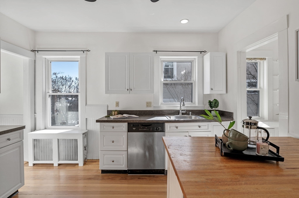 9 Lloyd Road, Unit 9 Watertown, MA 02472 - Photo 8 of 29 Gallery Image 8