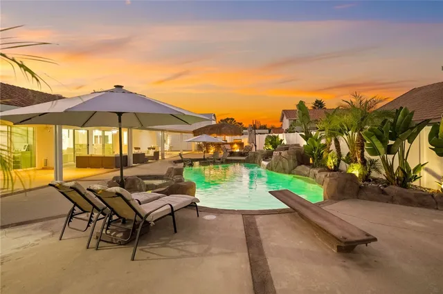 a view of a terrace with seating area