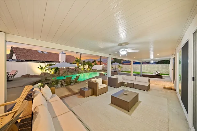 a view of parking area