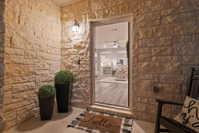 $2,300 | 6317 Conestoga Wagon Way, Del Valle, TX 78617