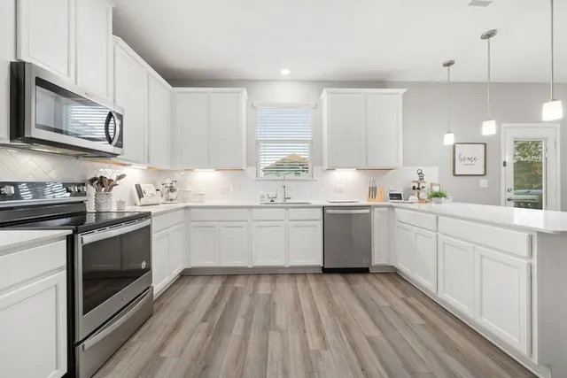 $2,300 | 6317 Conestoga Wagon Way, Del Valle, TX 78617