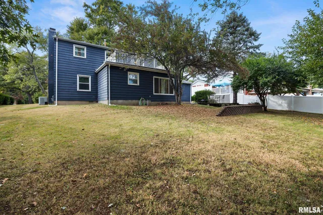 $199,900 | 1900 St Clair Drive, Pekin, IL 61554