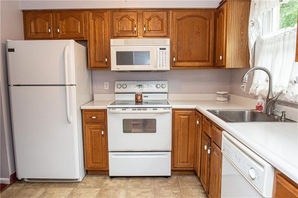 106 A Margate Drive Butler, PA 16001 - Photo 4 of 21 Gallery Image 4