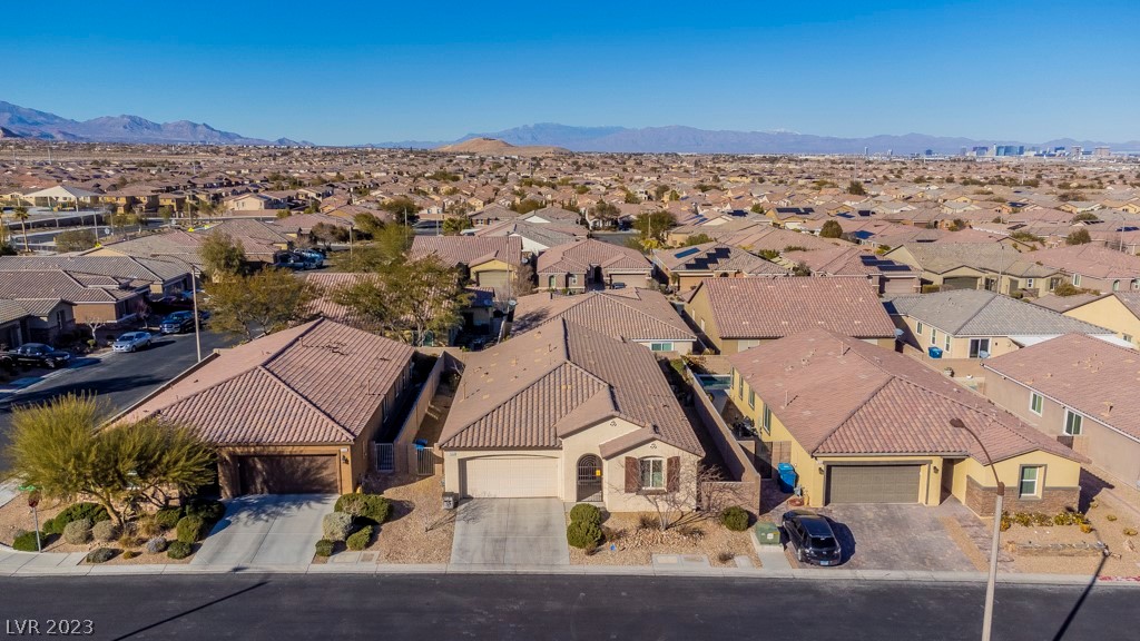 7526 Campbell Ranch Avenue Las Vegas, NV 89179 - Photo 38 of 62