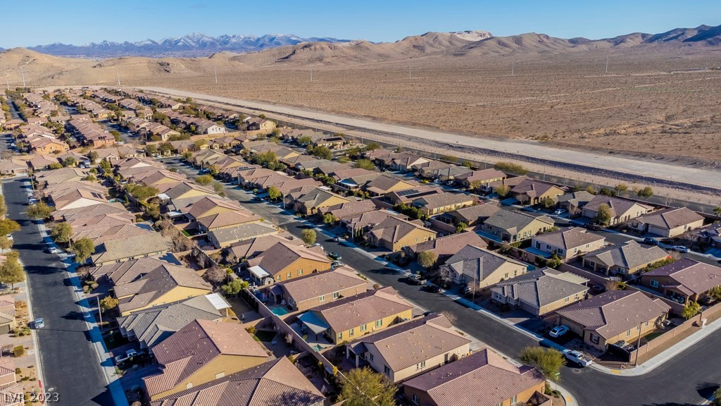 7526 Campbell Ranch Avenue Las Vegas, NV 89179 - Photo 46 of 62