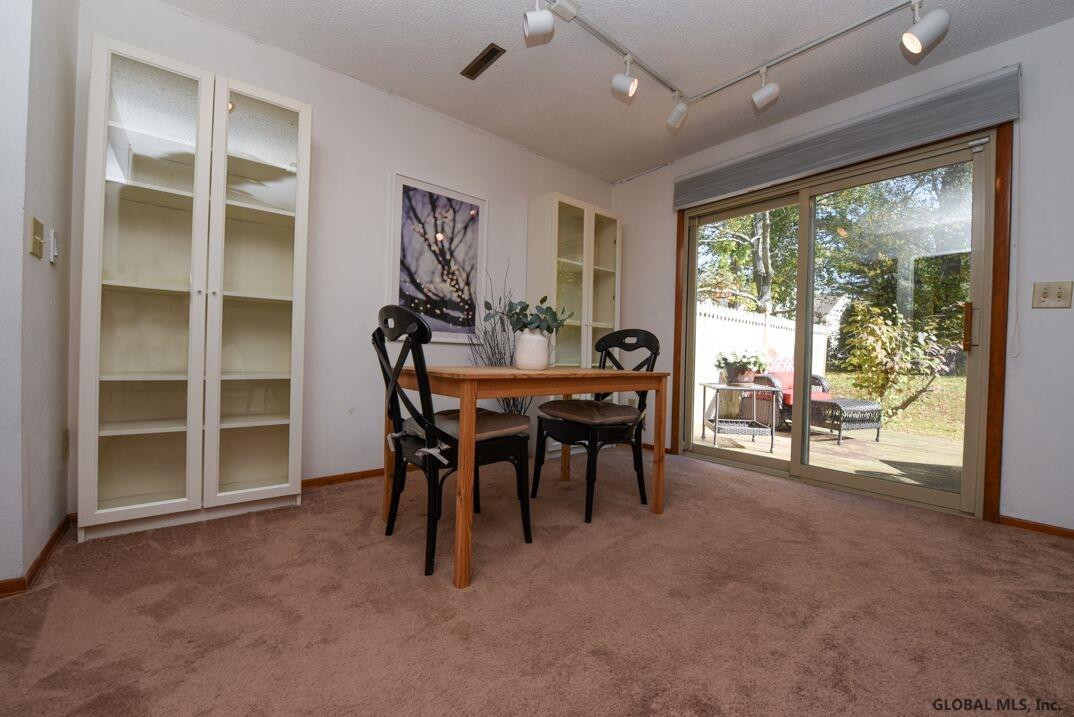 3 Flintlock Lane Halfmoon, NY 12065 - Photo 6 of 20 Photo 6