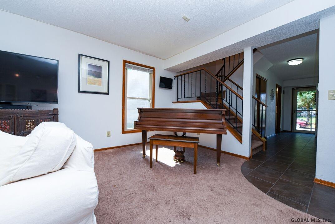 3 Flintlock Lane Halfmoon, NY 12065 - Photo 10 of 20 Photo 10