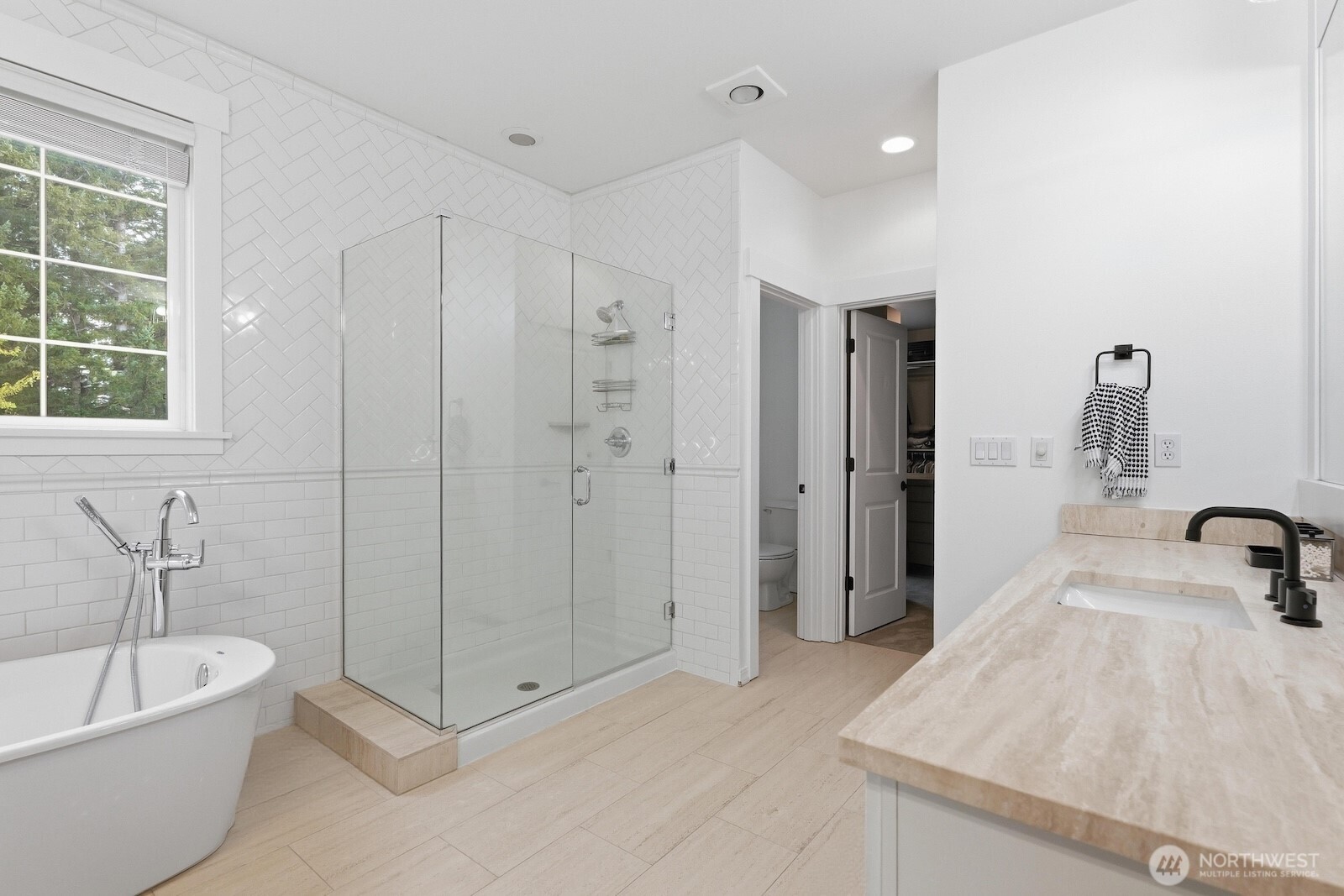 6618 Azalea Way Southeast Snoqualmie, WA 98065 - Photo 23 of 40