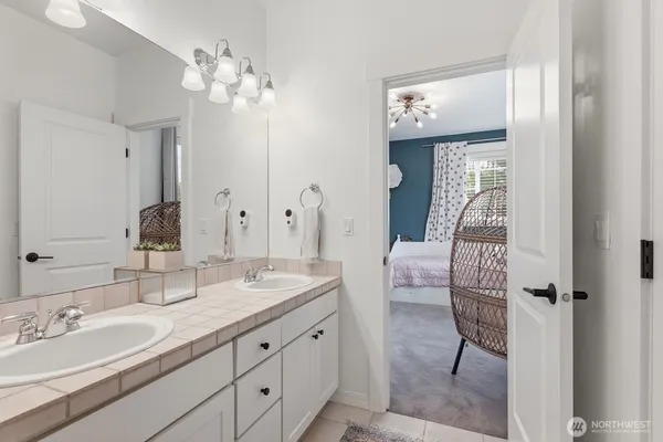 $2,349,000 | 6618 Azalea Way Southeast, Snoqualmie, WA 98065