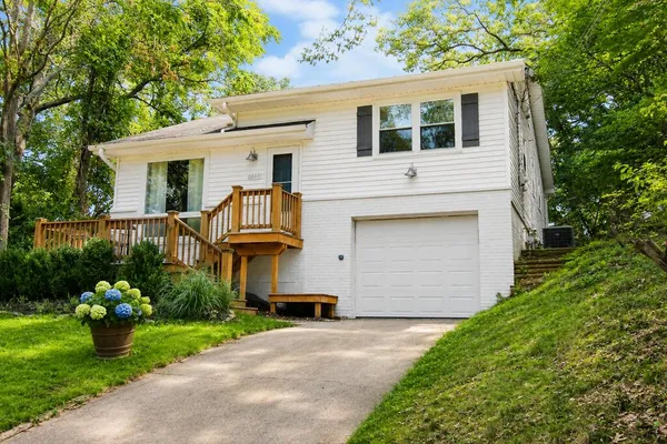$499,900 | 2007 Claremont Drive, Michigan City, IN 46360