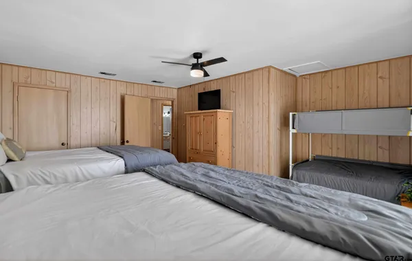 $485,000 | 21308 Southwind Drive, Chandler, TX 75758