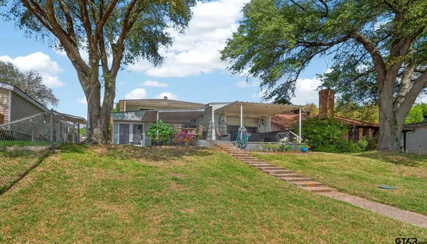 $485,000 | 21308 Southwind Drive, Chandler, TX 75758