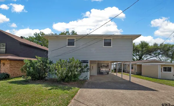 $485,000 | 21308 Southwind Drive, Chandler, TX 75758