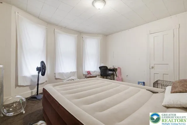 a sign that is on the side of a building