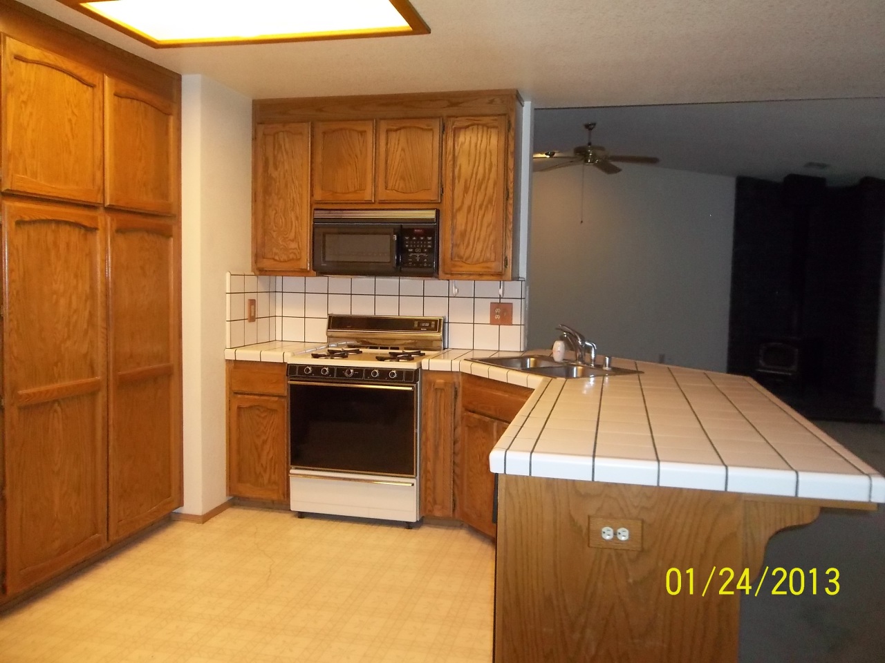 1006 Lema Road Redding, CA 96003 - Photo 8 of 16 Kitchen