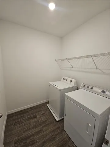 a view of utility room