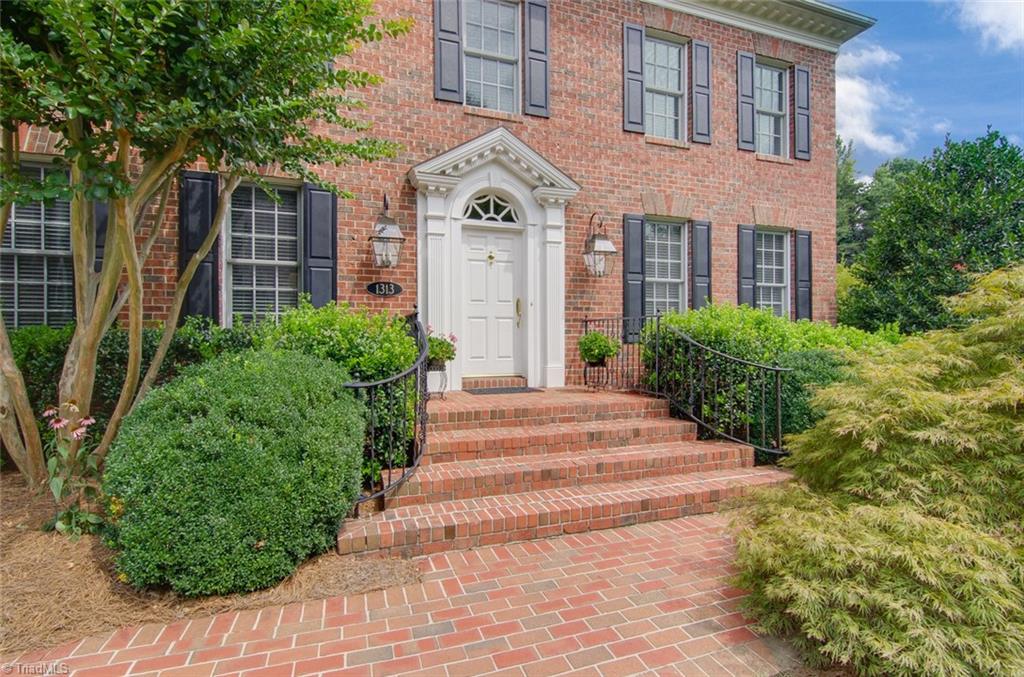 1313 Georgetown Court High Point, NC 27262 - Photo 3 of 30 Gallery Image 3