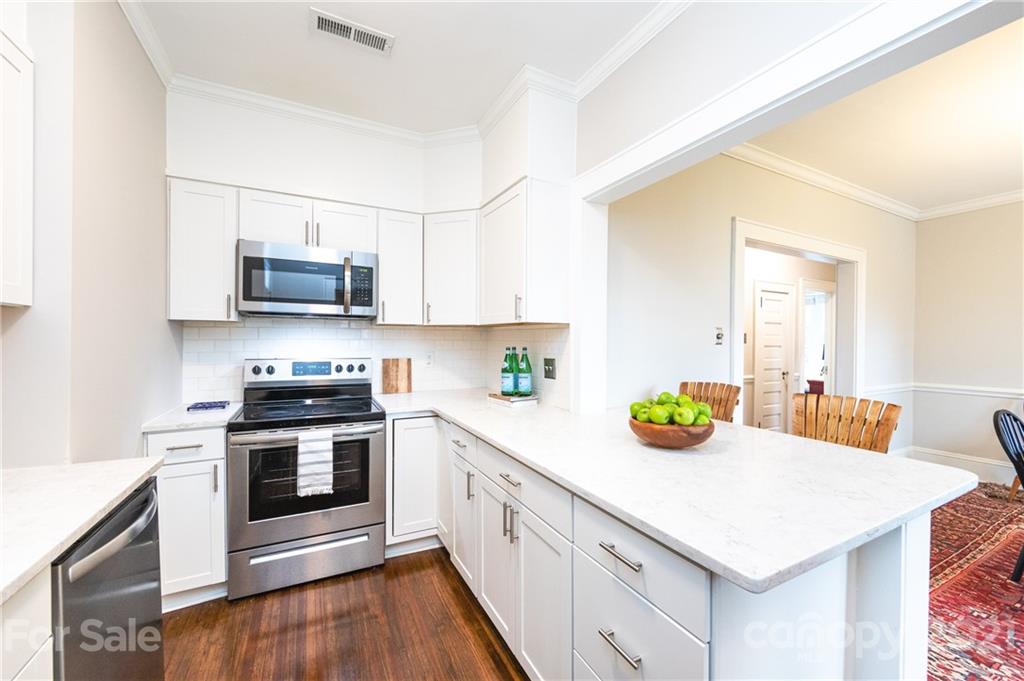 222 Providence Road Charlotte, NC 28207 - Photo 17 of 32 Gallery Image 17