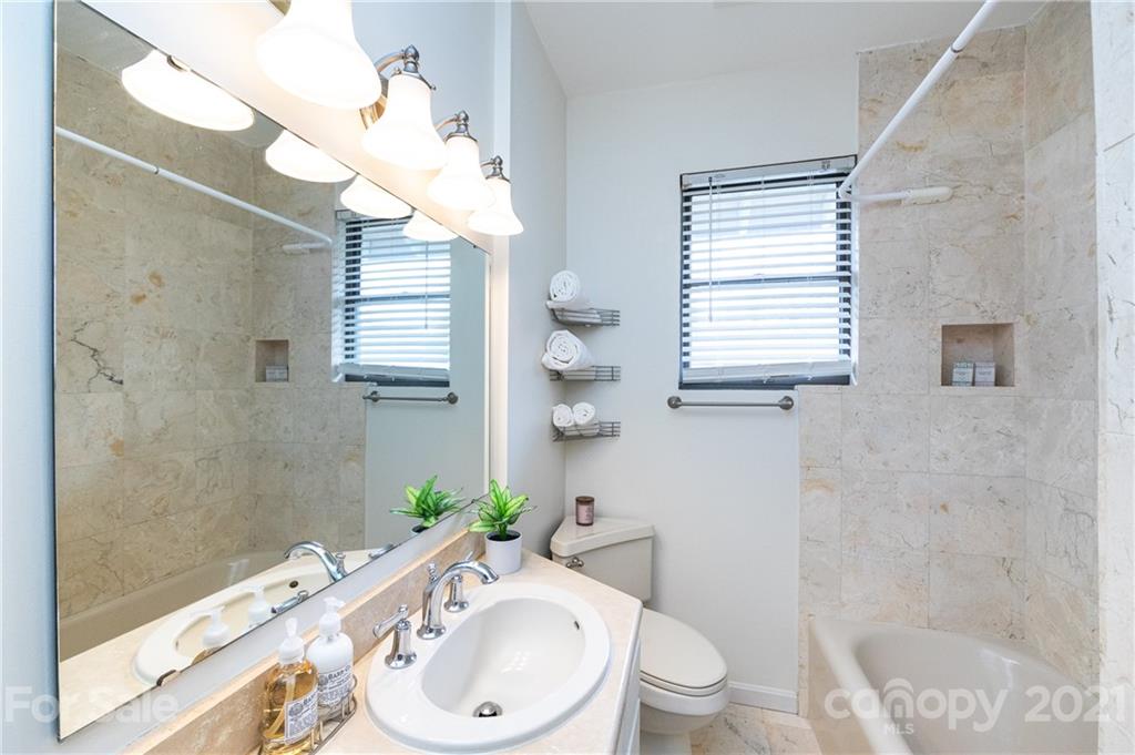 222 Providence Road Charlotte, NC 28207 - Photo 23 of 32 Gallery Image 23