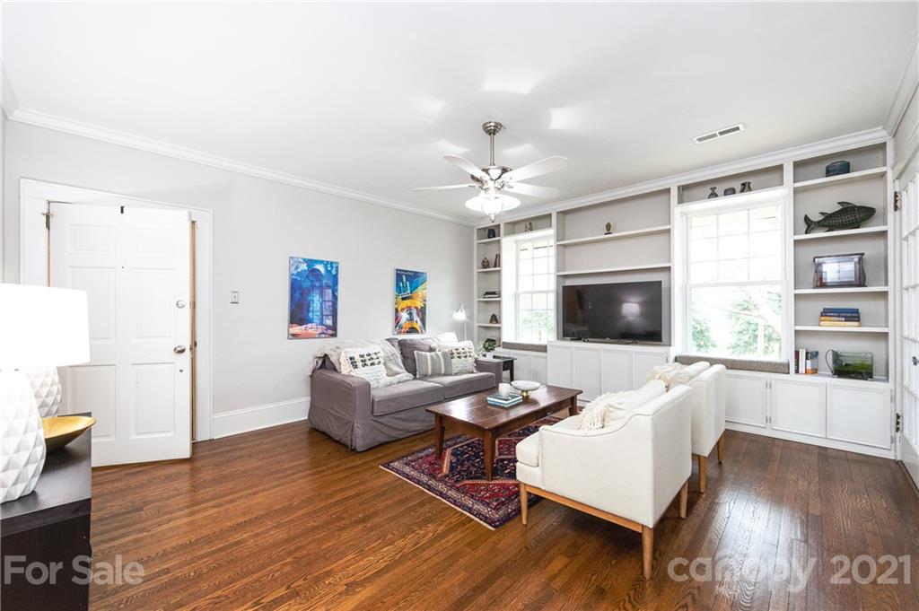 222 Providence Road Charlotte, NC 28207 - Photo 5 of 32 Gallery Image 5