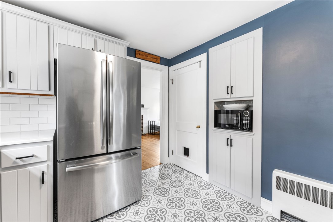 28 Rosegarden Street Warwick, RI 02888 - Photo 11 of 33