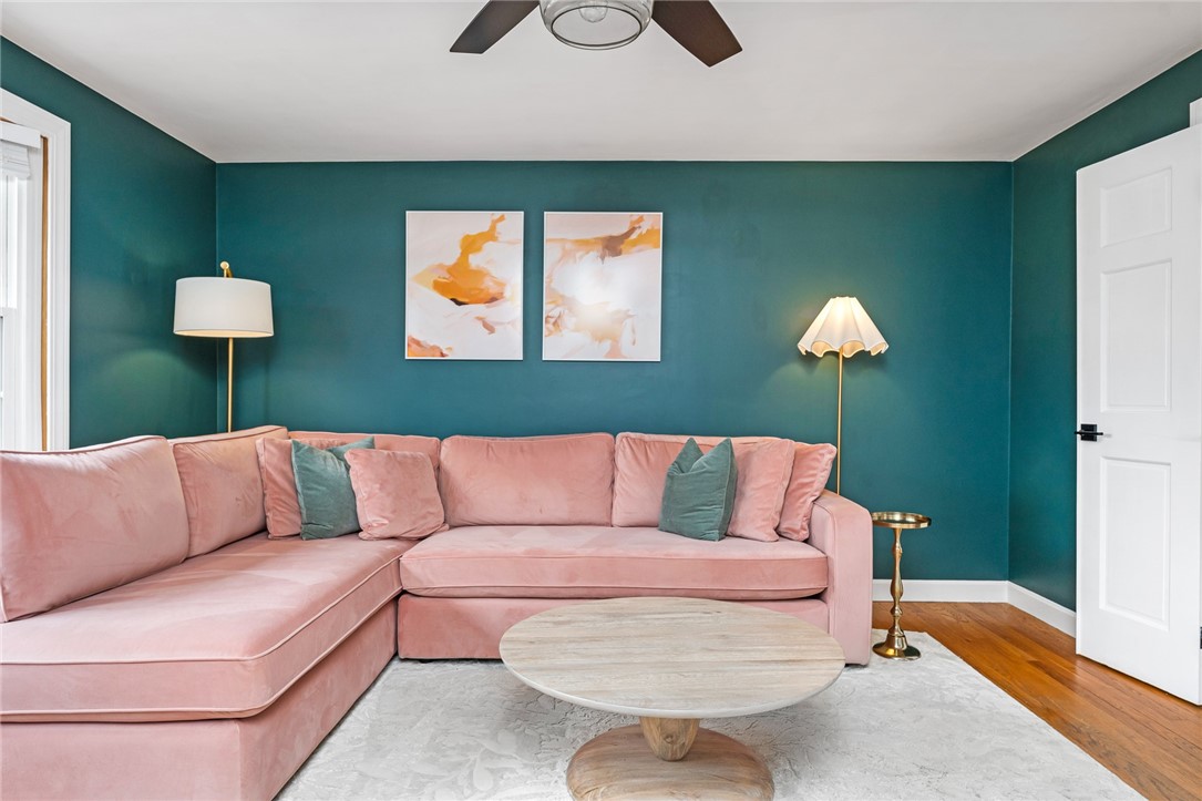 28 Rosegarden Street Warwick, RI 02888 - Photo 14 of 33